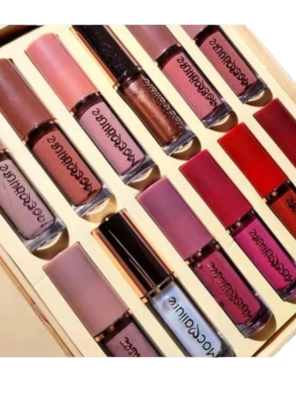 40 % Off Lip Gloss Set ( Pack of 12 ) .*  پارسل کول کر چک کرے اس کے بعد پیمنٹ ادا کرے